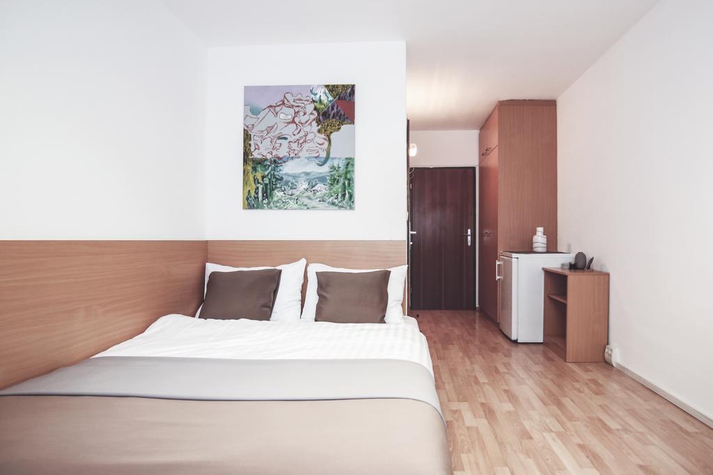 Alibi Hostel