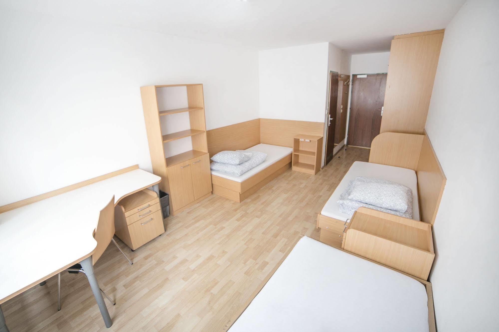 Alibi Hostel